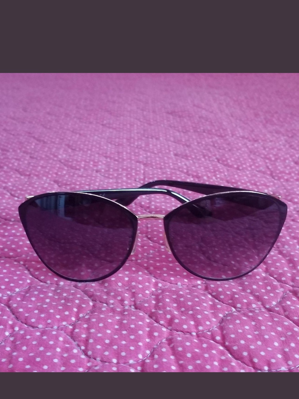 Jessica Simpson Black Cat-Eye Sunglasses with Gradient Lenses